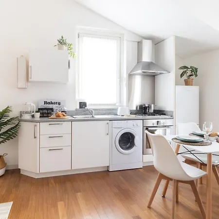 Dream In Apartment Como